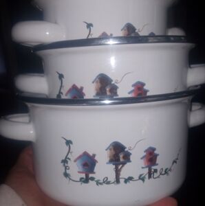 Charming White Cookware Set with Birdhouse Design